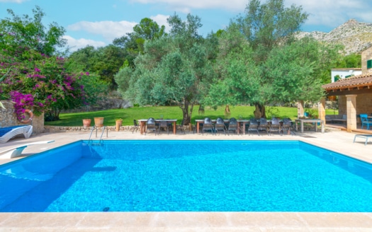 F-2301 Finca mit drei Gästehäusern mit großer Pool-Landschaft und Ferienvermietungslizenz in Cala San Vicente