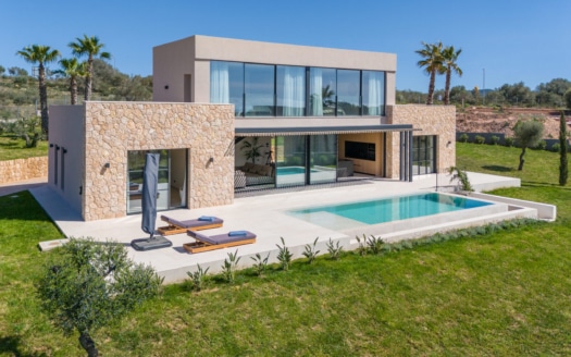 5005 ERSTBEZUG! Neubau Luxusvilla in Son Gual mit Pool und Privatsphäre 2