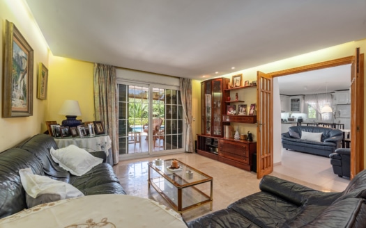5081 Mediterrane Villa in Santa Ponsa mit herrlichem Bergblick & viel Potenzial 24