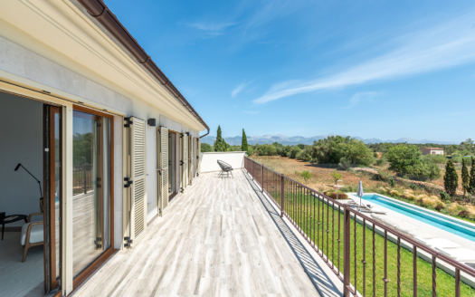 5089 Moderne Finca in Santa Eugenia mit Blick auf die Berge 54