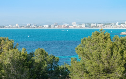 V-3443 Spektakuläre Villa in Son Veri Nou in 1. Meereslinie mit Blick auf die Bucht von Palma