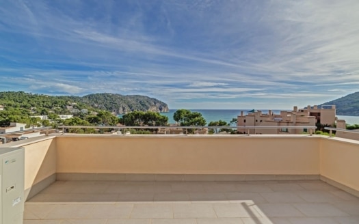 P-1280 Penthouse in Camp de Mar mit 360-Grad Ausblick bis hin zum Meer