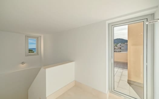 P-1280 Penthouse in Camp de Mar mit 360-Grad Ausblick bis hin zum Meer