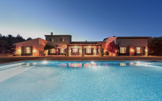 F-842 Traumhafte Finca in Calvia mit großer Pool-Landschaft, Gästehaus und herrlichem Fernblick 9