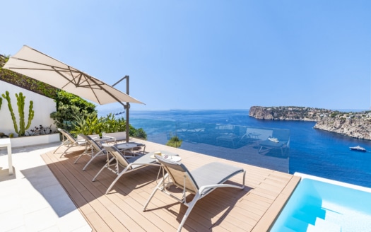 5078-83 Niveauvolle Luxus Villa in Cala Llamp mit unvergleichlichem Meerblick 23