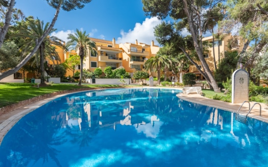 5084 Apartment in Santa Ponsa in 1. Meereslinie mit Traum Meer- und Küstenblick  2