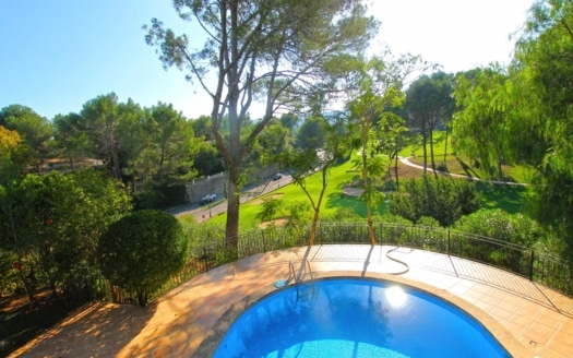 V-1539 Mediterrane Villa auf großem Grundstück mit Pool und Golfblick in Top Lage in Son Vida