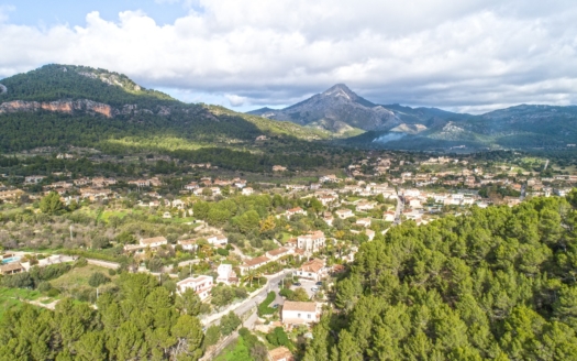 V-4335 Luxuriöse Designervilla mit atemberaubendem Panoramablick auf die Sierra de Tramuntana in Es Capdellà