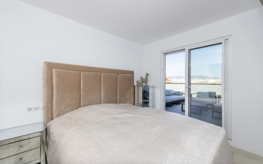 P-4445 Großräumiges Penthouse mit weitläufiger Terrasse und herrlichem Meerblick, nah zur Altstadt von Palma