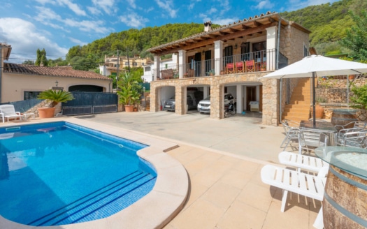 V-4119 Mediterrane Villa in Alaró mit Pool in ruhiger Lage, umgeben von schöner Natur